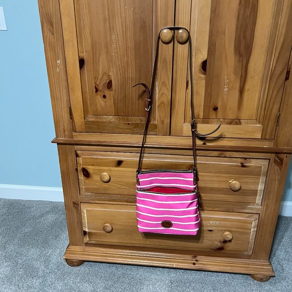 Dooney & Bourke - Picture 1 of 3